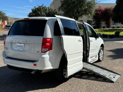 Used 2014 Dodge Grand Caravan SE