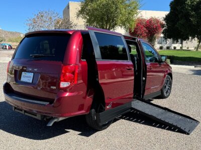 Used 2018 Dodge Grand Caravan SE Plus