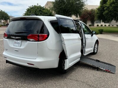 New 2024 Chrysler Voyager LX