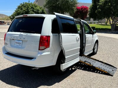 Used 2014 Dodge Grand Caravan SE