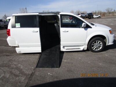 White Dodge Grand Caravan with Vantage Mobility Side Entry Automatic In Floor conversion