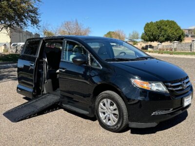 Black Honda Odyssey with Vantage Mobility Side Entry Automatic Fold Out conversion