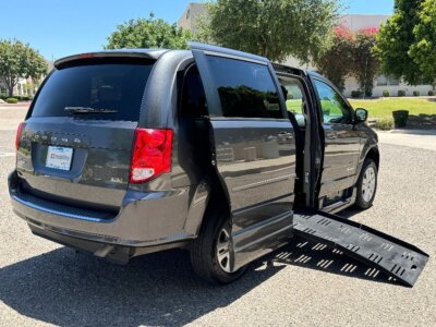 Used 2016 Dodge Grand Caravan SE