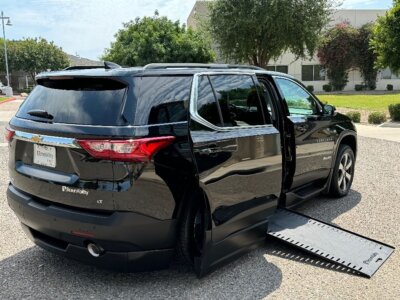 Used 2021 Chevrolet Traverse LT Leather