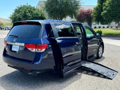 Obsidian Blue Pearl Honda Odyssey with BraunAbility Side Entry Automatic Fold Out conversion