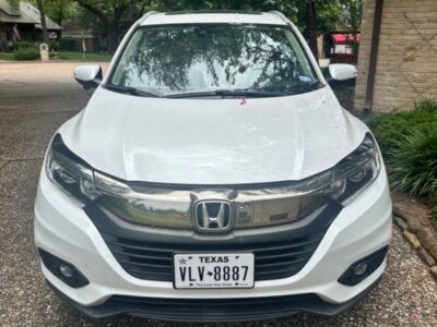 Platinum White Pearl Honda HR-V with Freedom Motors Rear Entry Manual Fold Out conversion