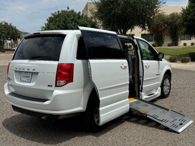 Used 2016 Dodge Grand Caravan SE