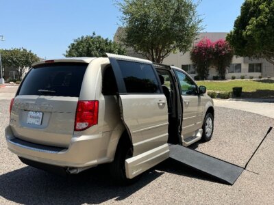 Used 2015 Dodge Grand Caravan SE