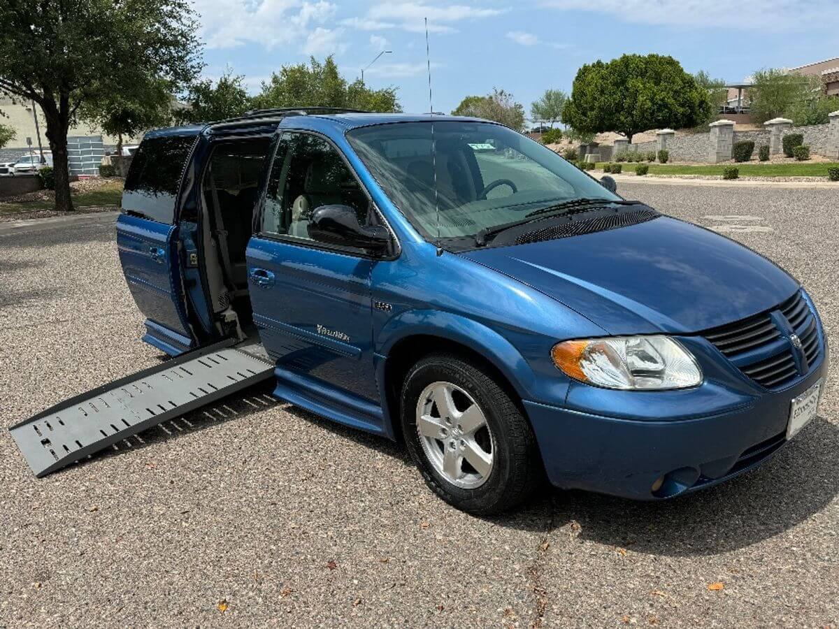 2005 Dodge Grand Caravan