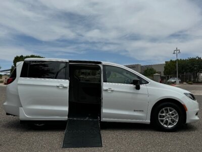 New 2024 Chrysler Voyager LX