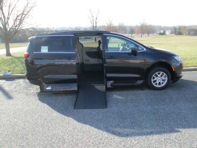 Black Chrysler Voyager with Vantage Mobility Side Entry Automatic In Floor conversion