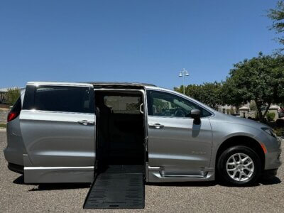 Used 2020 Chrysler Voyager LXi