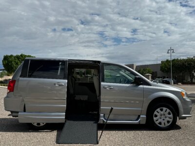 Used 2016 Dodge Grand Caravan SE