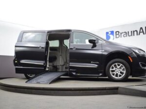 Black Chrysler Pacifica with BraunAbility Side Entry Automatic Fold Out conversion