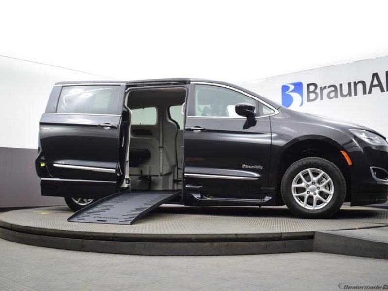 Black Chrysler Pacifica with BraunAbility Side Entry Automatic Fold Out conversion
