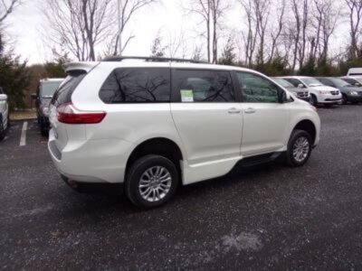 Used 2015 Toyota Sienna XLE