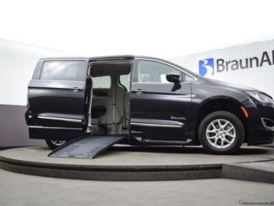 Black Chrysler Pacifica with BraunAbility Side Entry Automatic Fold Out conversion