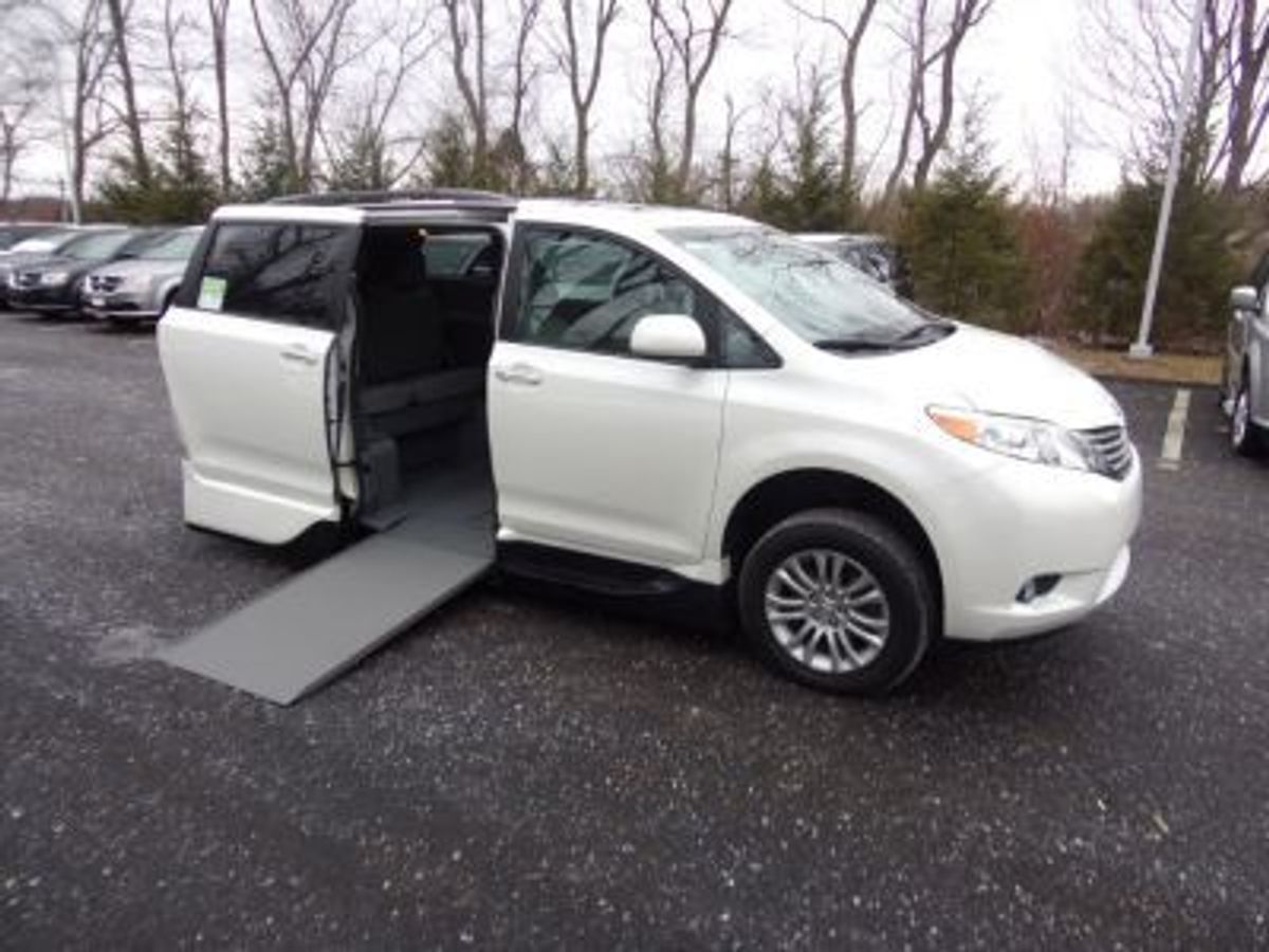 White Toyota Sienna with Vantage Mobility Side Entry Automatic In Floor conversion