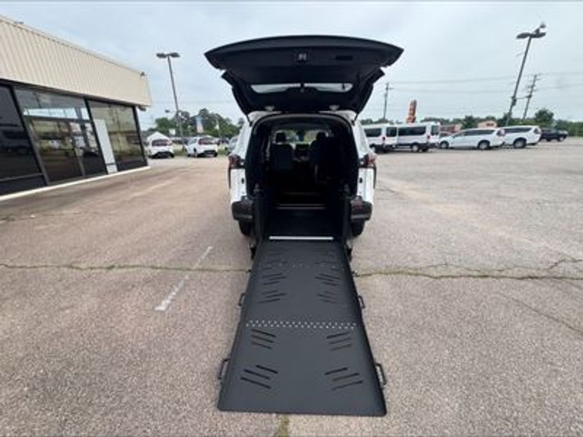 White Toyota Sienna with Vantage Mobility Rear Entry Manual Fold Out conversion