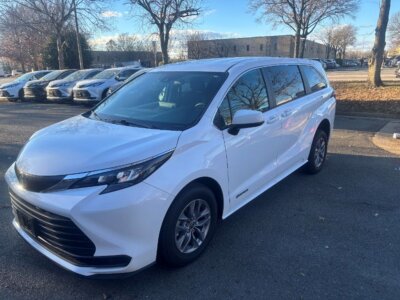 Used 2024 Toyota Sienna  (New Conversion)