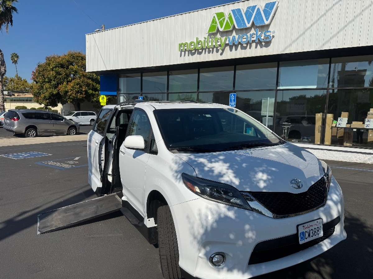 White Toyota Sienna with Vantage Mobility Side Entry Automatic In Floor conversion