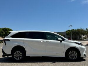 2024 Toyota Sienna LE - Photo 20