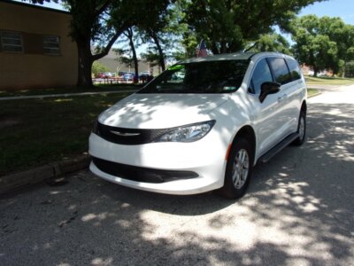 New 2026 Chrysler Voyager LX