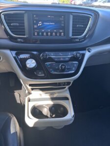2019 Chrysler Pacifica Touring L - Photo 17