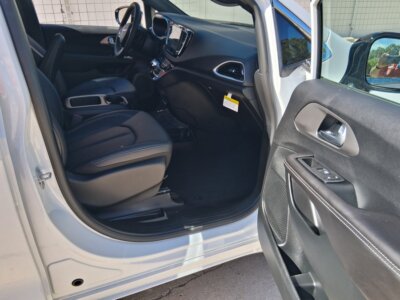 New 2026 Chrysler Voyager LX