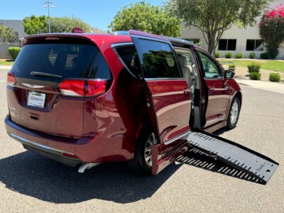 Used 2019 Chrysler Pacifica Touring L