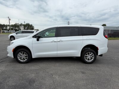 New 2026 Chrysler Voyager LX