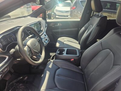 New 2026 Chrysler Voyager LX