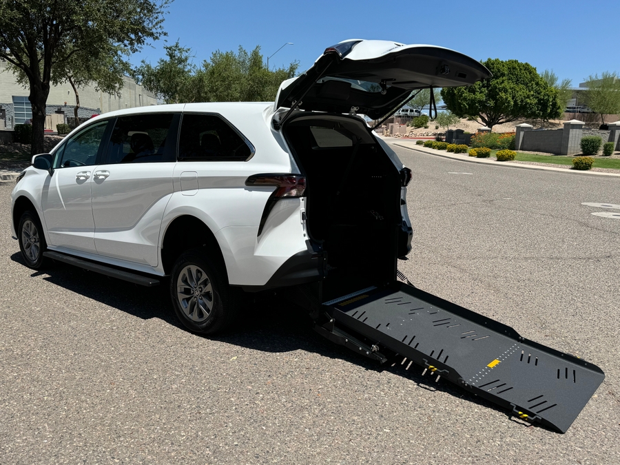White Toyota Sienna with Vantage Mobility Rear Entry Manual Fold Out conversion