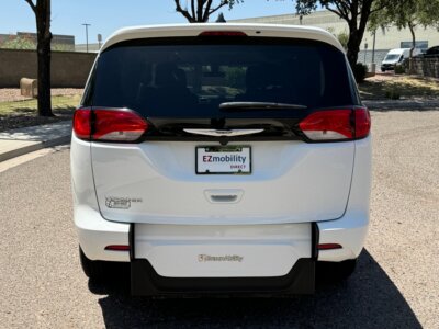 Used 2022 Chrysler Voyager LX