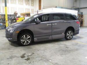 2021 Honda Odyssey Touring - Photo 13