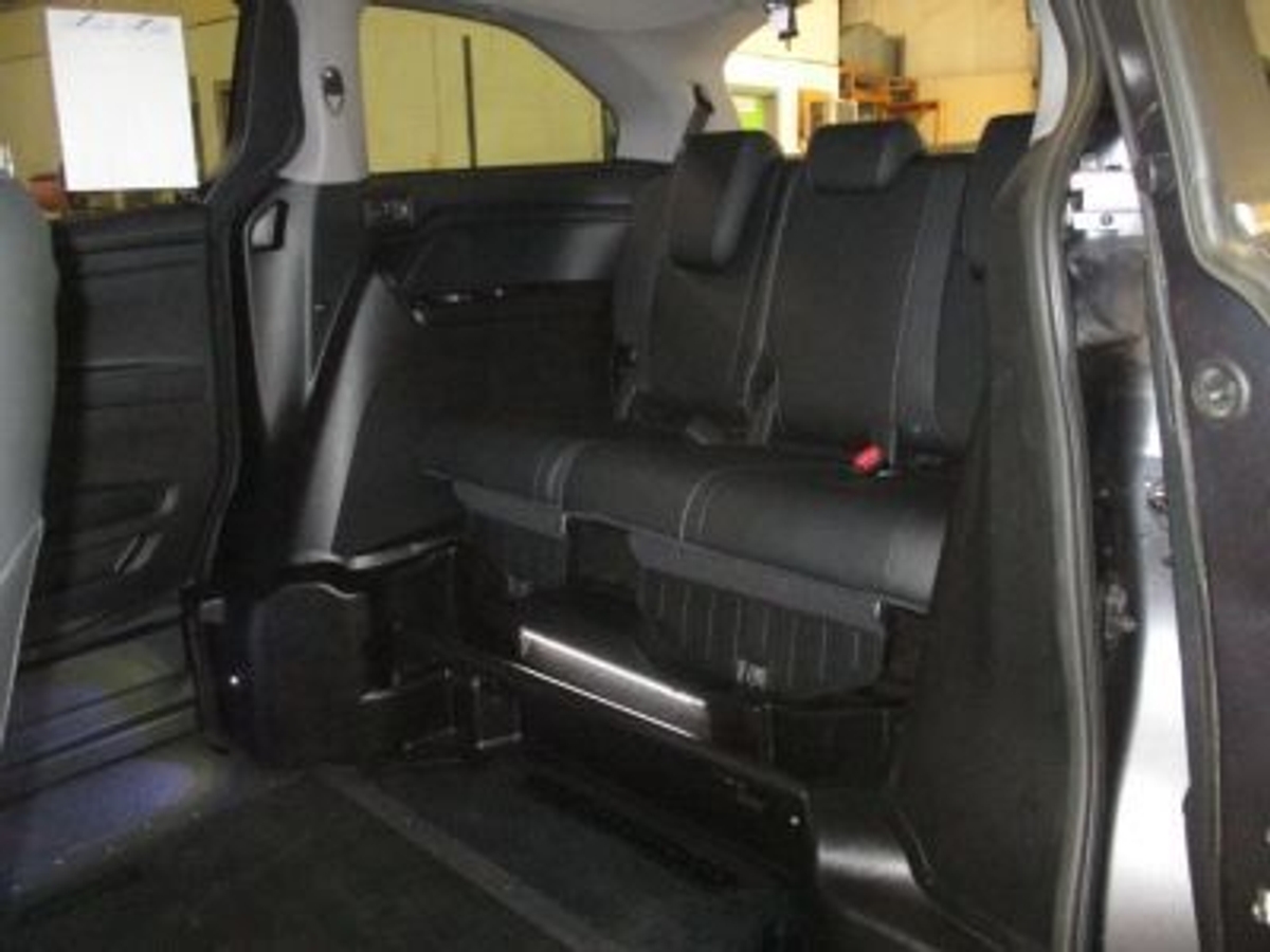 2021 Honda Odyssey Touring - Photo 9