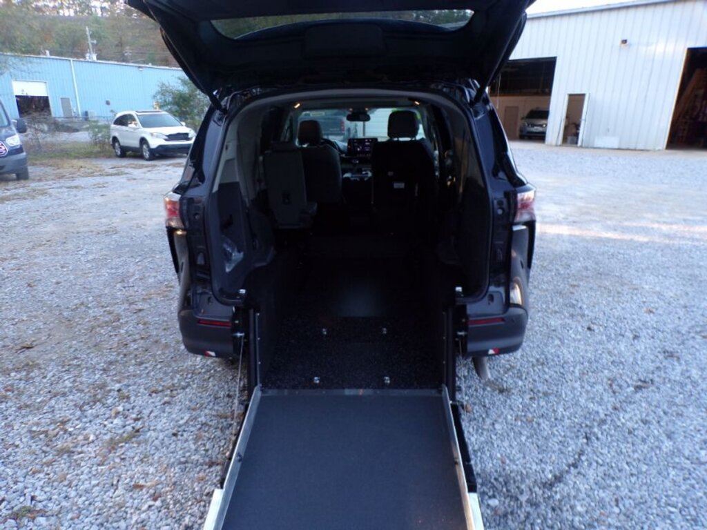 Used 2024 Toyota Sienna FWD XLE (New Conversion)