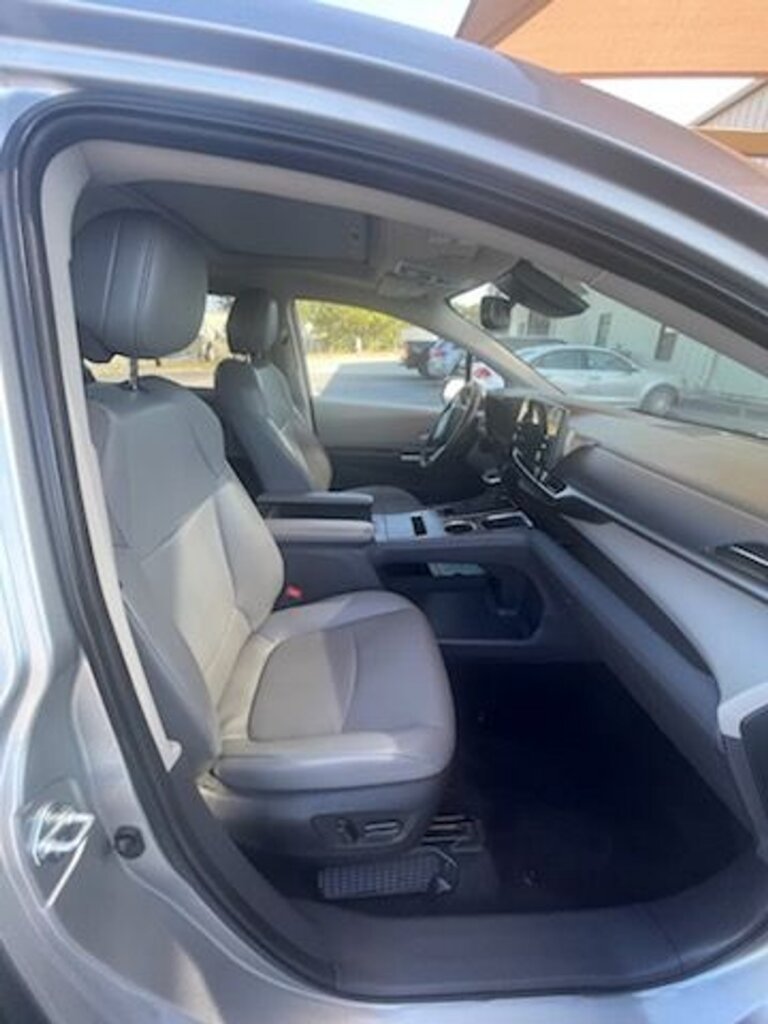 Used 2024 Toyota Sienna FWD XLE (New Conversion)