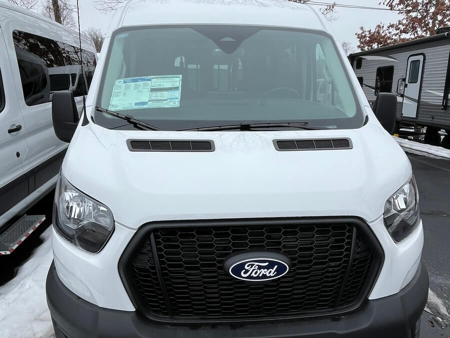 New 2026 Ford T350 XL Wagon MR 148 WB"