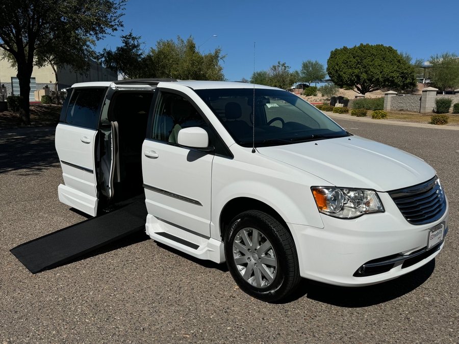 White CHRYSLER TOWN AND COUNTRY with Vantage Mobility Side Entry Automatic In Floor conversion